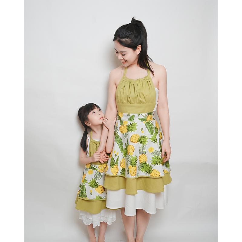 Tạp Dề Yếm Cổ  – Vải Linen Tự Nhiên – Tạp Dề Thời Trang Cao Cấp -  Dành Cho Mẹ&Bé - Màu Xanh Cốm & Vàng - Set MỘC TRÚC