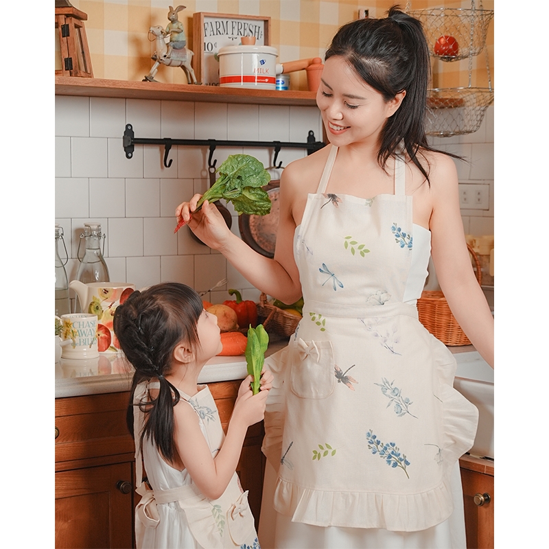 Tạp Dề Hoa  – Tạp Dề Thời Trang Cao Cấp – Dành Cho Mẹ Và Bé - Họa Tiết Chuồn Chuồn/ Hoa Ly/ Vườn Hoa - Set UYỂN