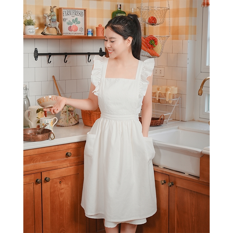 Tạp Dề  Vintage Ren  – Tạp Dề Thời Trang Cao Cấp - Dành Cho Mẹ Và Bé, Màu Trắng/Xanh - Set NGỌT