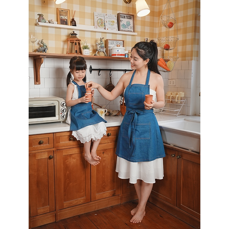 Tạp Dề Denim Cotton Hiện Đại – Tạp Dề Thời Trang Cao Cấp -  Dành Cho Mẹ Và Bé - Set ĐẬM