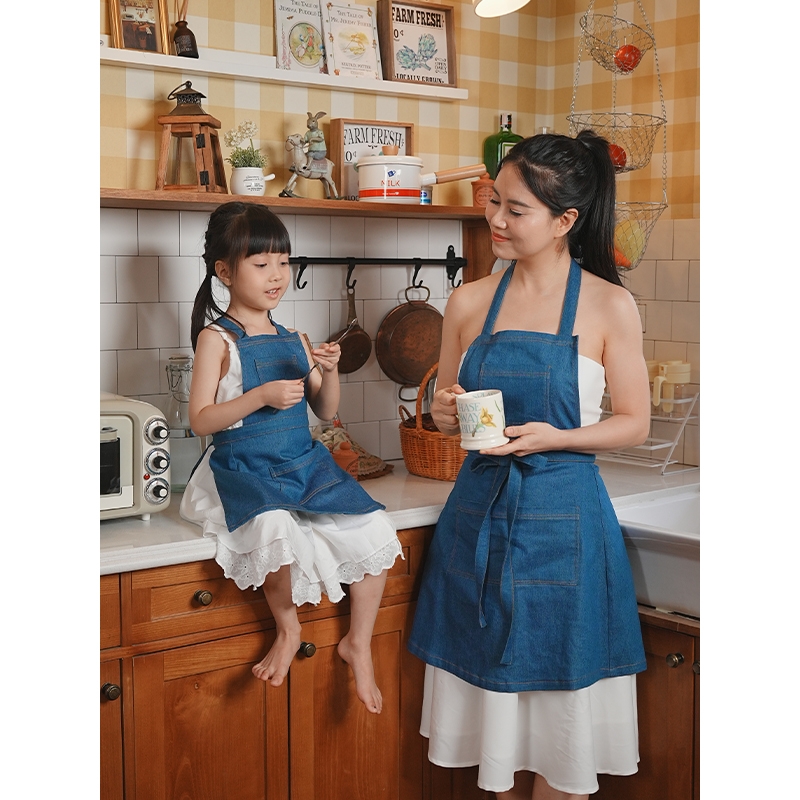 Tạp Dề Denim Cotton Hiện Đại – Tạp Dề Thời Trang Cao Cấp -  Dành Cho Mẹ Và Bé - Set ĐẬM