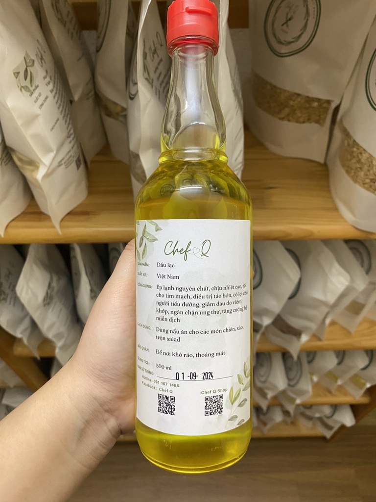 Dầu lạc nguyên chất ép thủ công chai 500ml