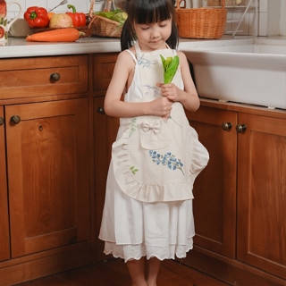 Tạp Dề Trẻ Em – 6 Mẫu Dễ Thương, Nhiều Màu Sắc, 14 Phân Loại, Chất Liệu Tự Nhiên, Thân Thiện Với Môi Trường.