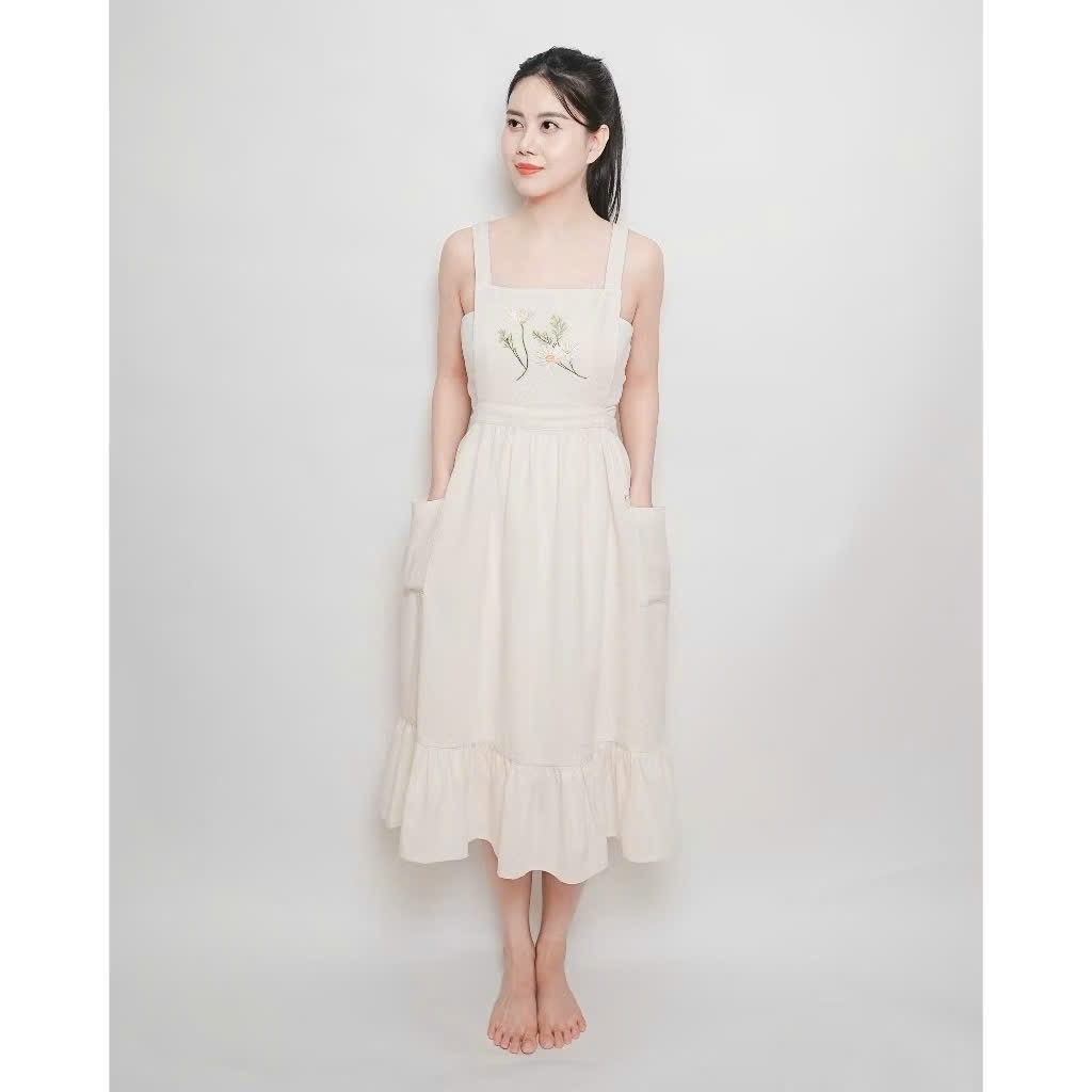 Tạp Dề  Vintage Bèo Gấu - Vải Linen Tự Nhiên – Tạp Dề Thời Trang Cao Cấp -  Dành Cho Mẹ Và Bé, Màu Be/Hồng/Xanh - Set YÊN