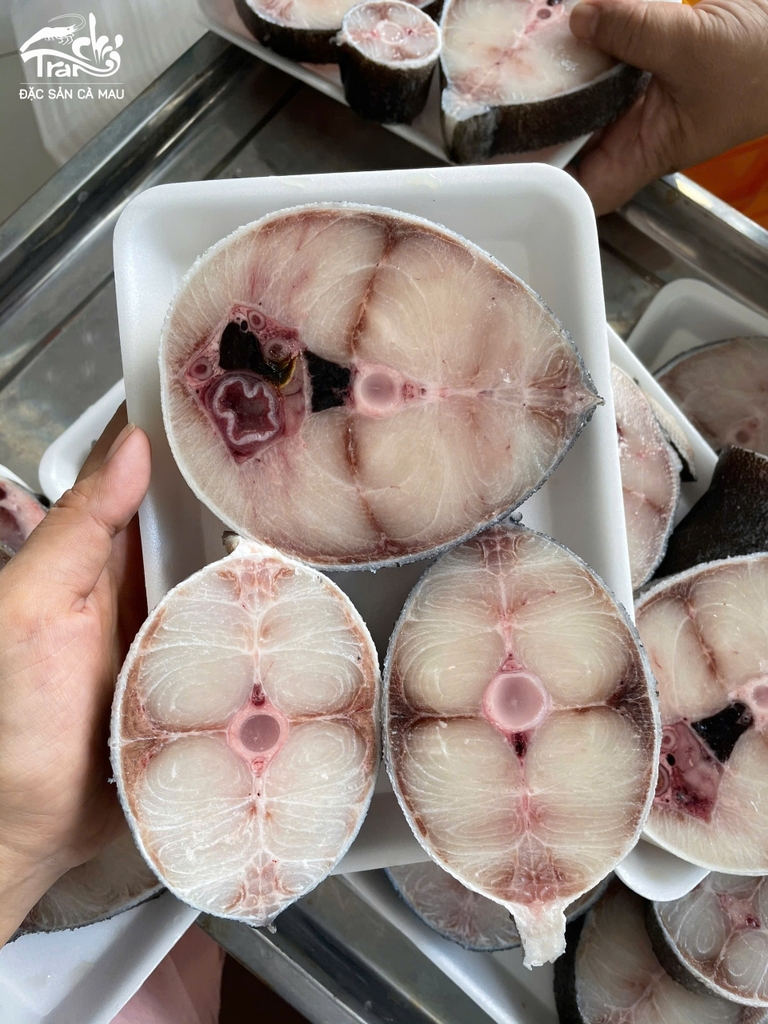 CÁ BỐP CẮT KHOANH