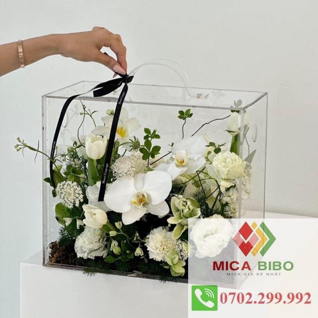 Hộp mica trong có quai xách- Hộp vali mica cắm hoa tươi- Sen đá- hoa lan