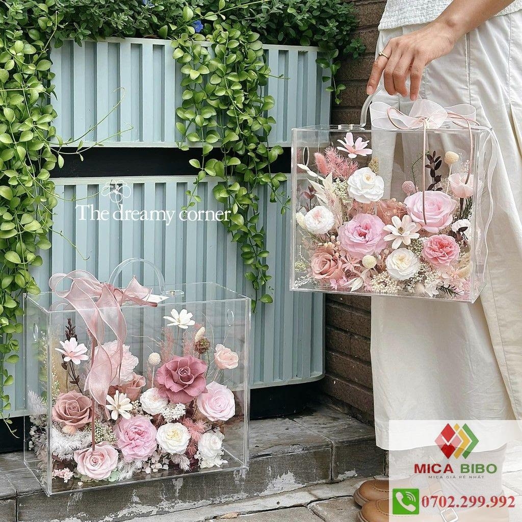 Hộp hoa mica - Hộp vali đựng quà - đựng hoa quả bằng mica có quai xách