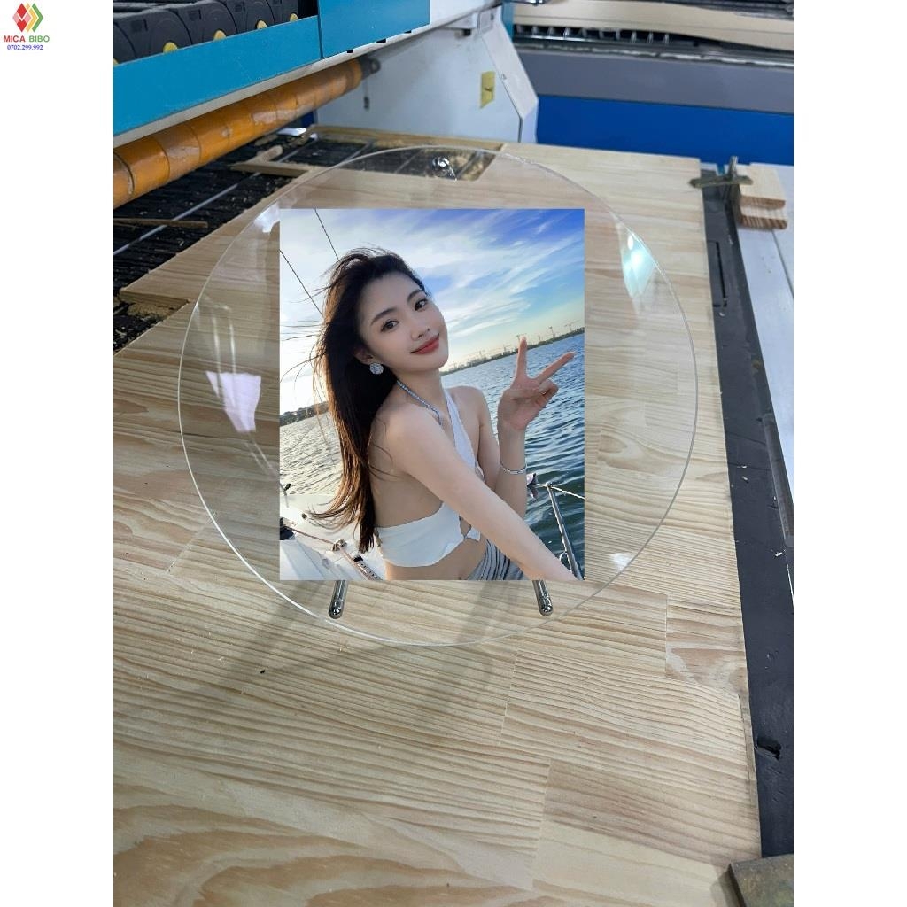 Khung ảnh để bàn mica hình tròn, trong suốt đường kính 30cm ,Acrylic