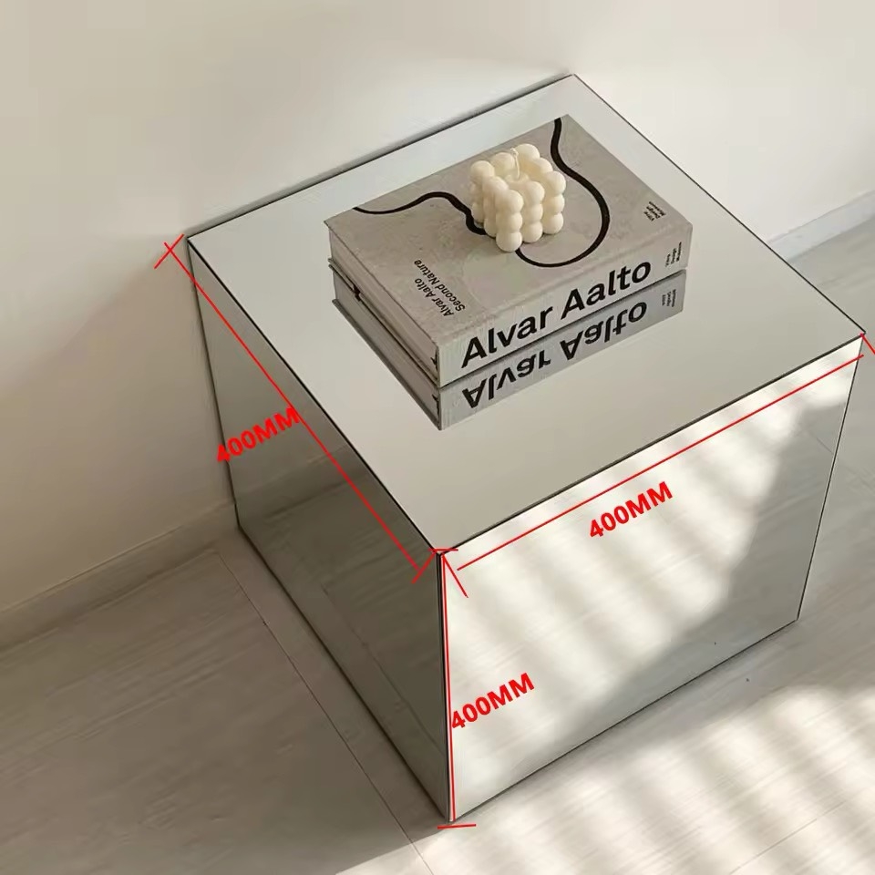 Bàn Mica Tráng Gương - Sự Lựa Chọn Hoàn Hảo Cho Không Gian Hiện Đại