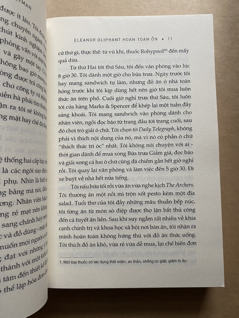 Eleanor Oliphant Hoàn Toàn Ổn - Eleanor Oliphant Is Completely Fine