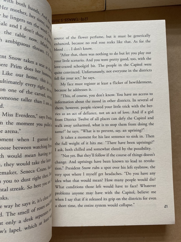 The Hunger Games ( trọn bộ bản tiếng Anh )