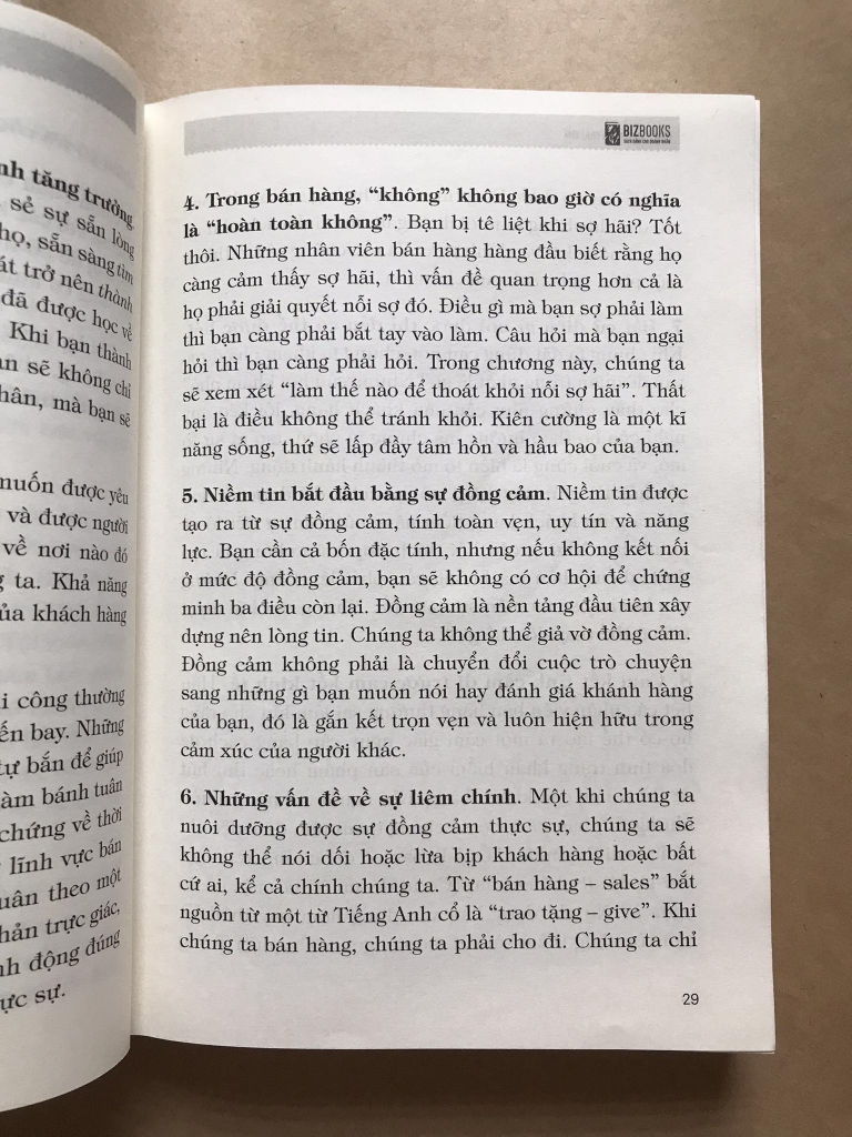 Bán Hàng Bằng Trái Tim - 10 Nguyên Tắc Vàng Mọi Người Bán Hàng Đều Cần Biết