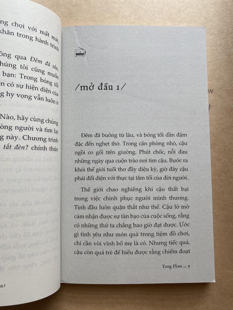 Đêm Đã Sâu, Sao Em Chưa Tắt Đèn?