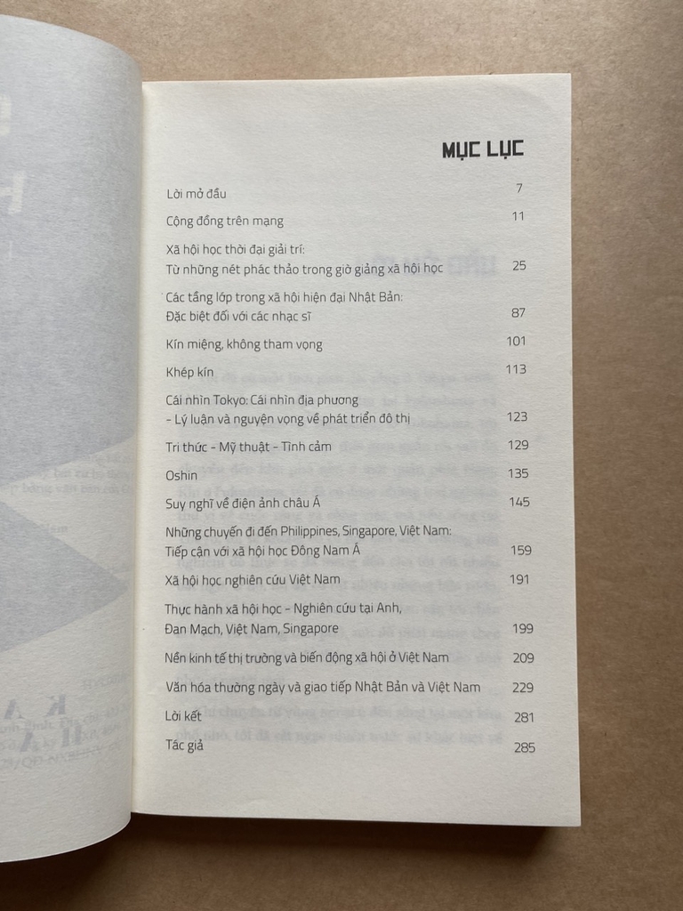 Nghĩ về châu Á - Nghĩ về khu vực dưới góc nhìn xã hội học