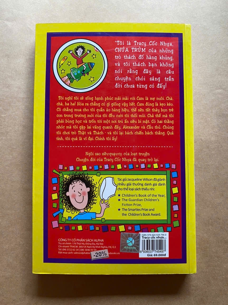 Chuyện Đời Của Tracy Cốc Nhựa – Thật Và Thách