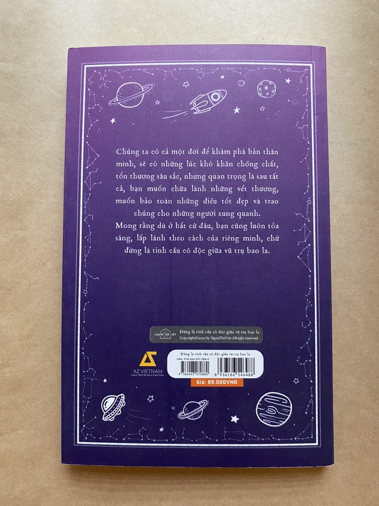 Đừng là tinh cầu cô độc giữa vũ trụ bao la