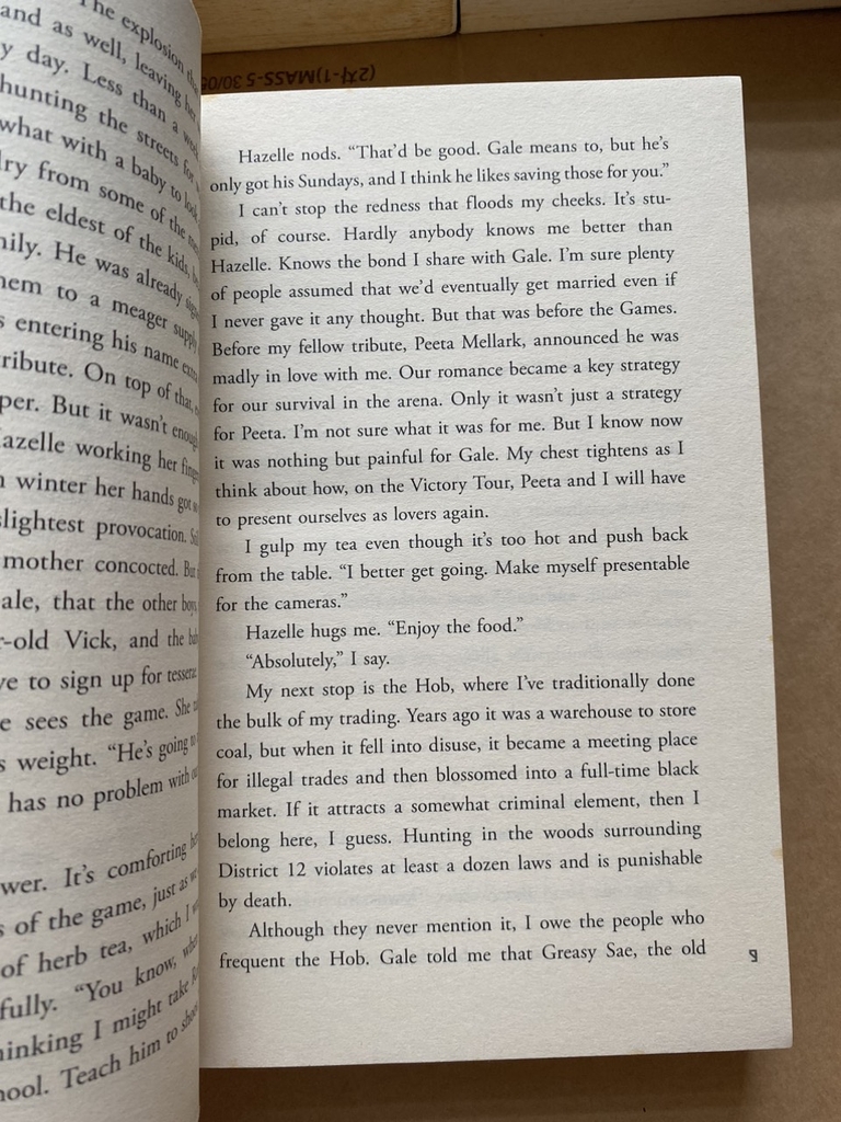 The Hunger Games ( trọn bộ bản tiếng Anh )