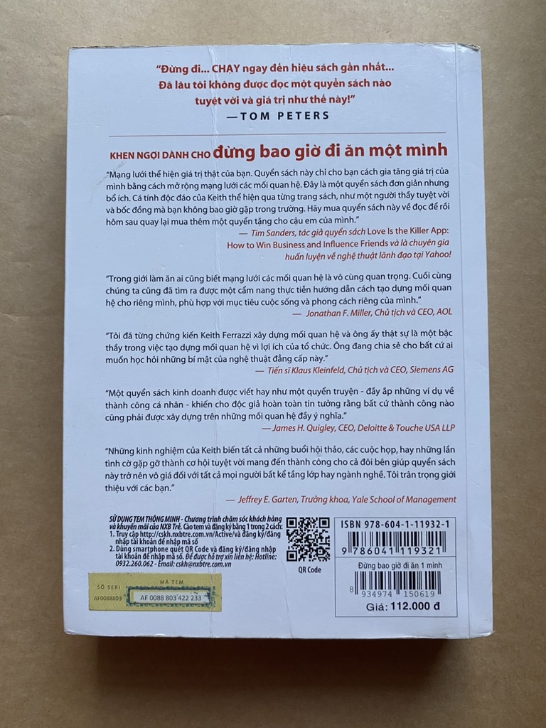 Đừng Bao Giờ Đi Ăn Một Mình