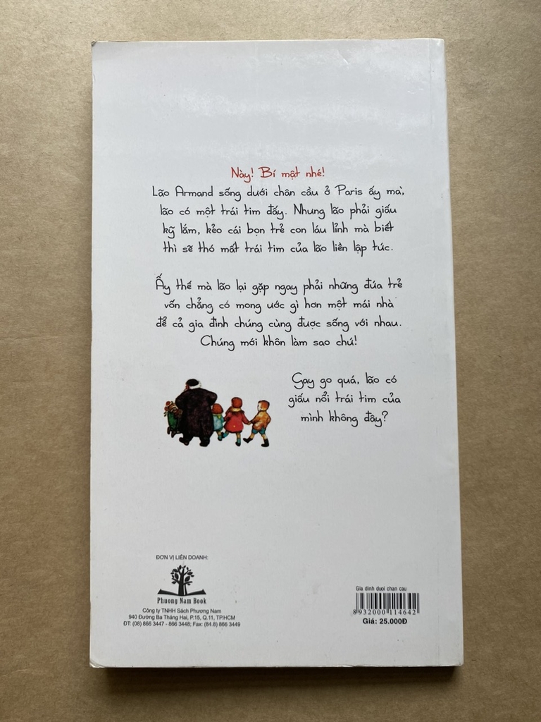 Gia Đình Dưới Chân Cầu