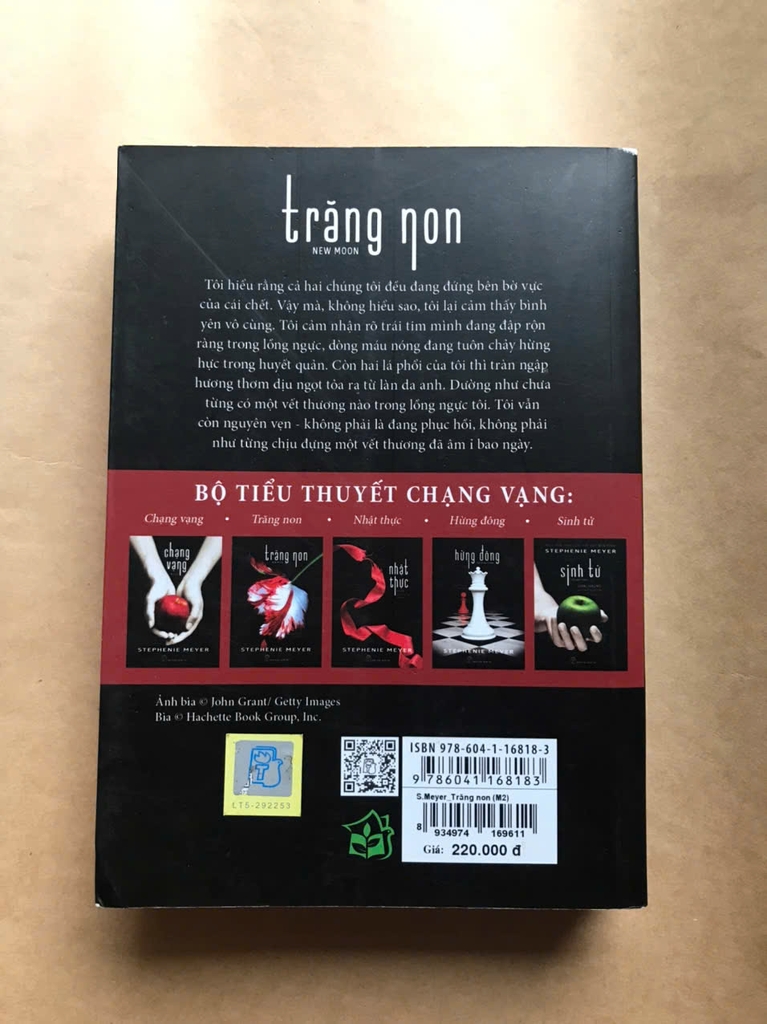 Trăng Non - New Moon
