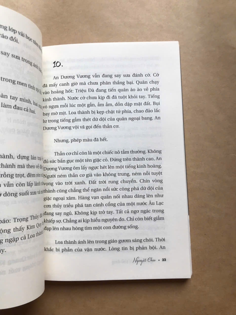 Người Canh Giữ Phù Dung