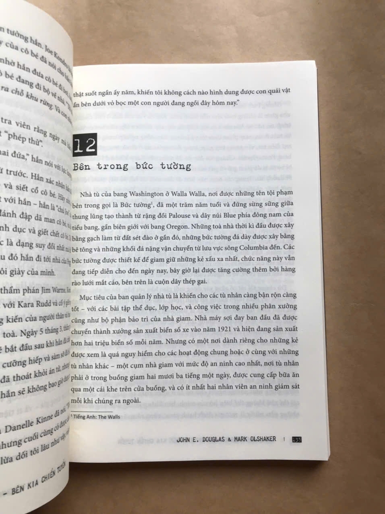 The Killer Across The Table - Bên Kia Chiến Tuyến