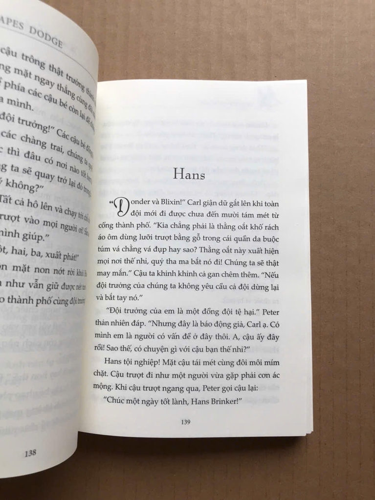 Câu Chuyện Về Lưỡi Trượt Băng Bạc