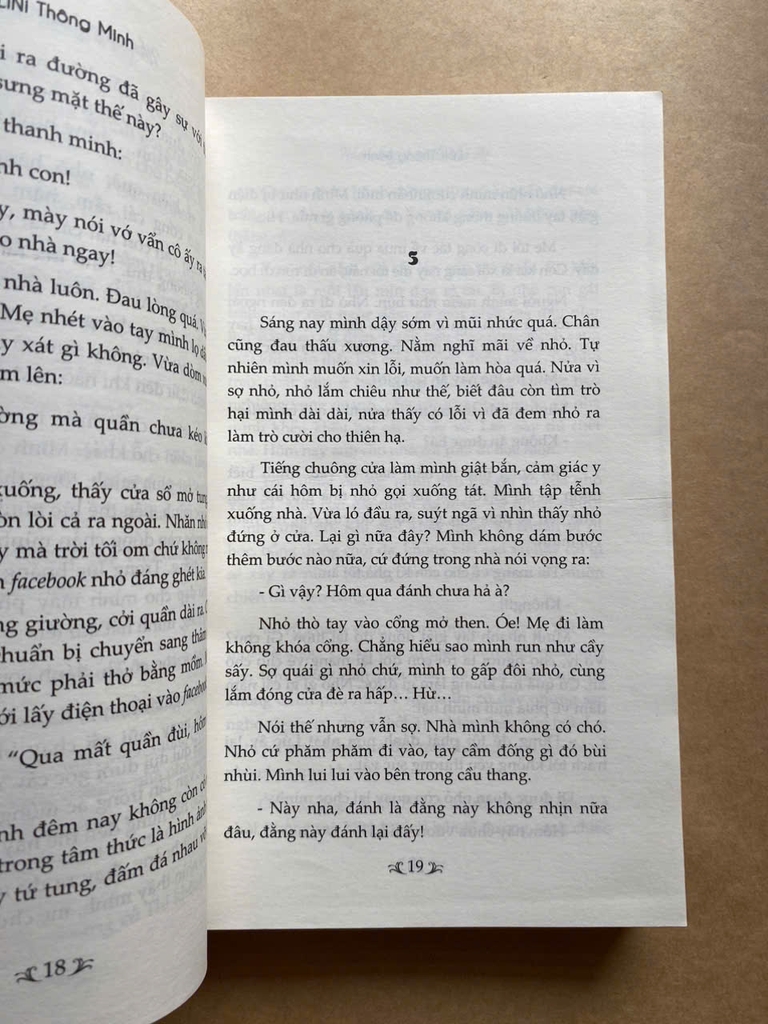 Nhà Nàng Ở Cạnh Nhà Tôi