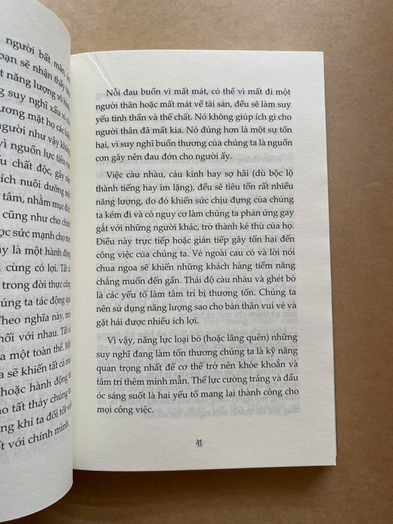 Luật Hấp Dẫn - Quy Luật Về Sức Mạnh Của Linh Hồn Và Năng Lượng Chữa Lành Cơ Thể Từ Bên Trong