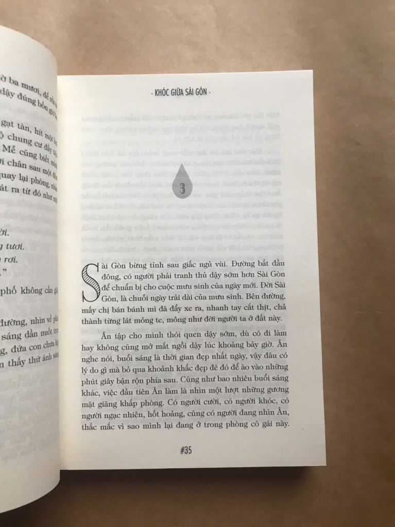 Khóc Giữa Sài Gòn