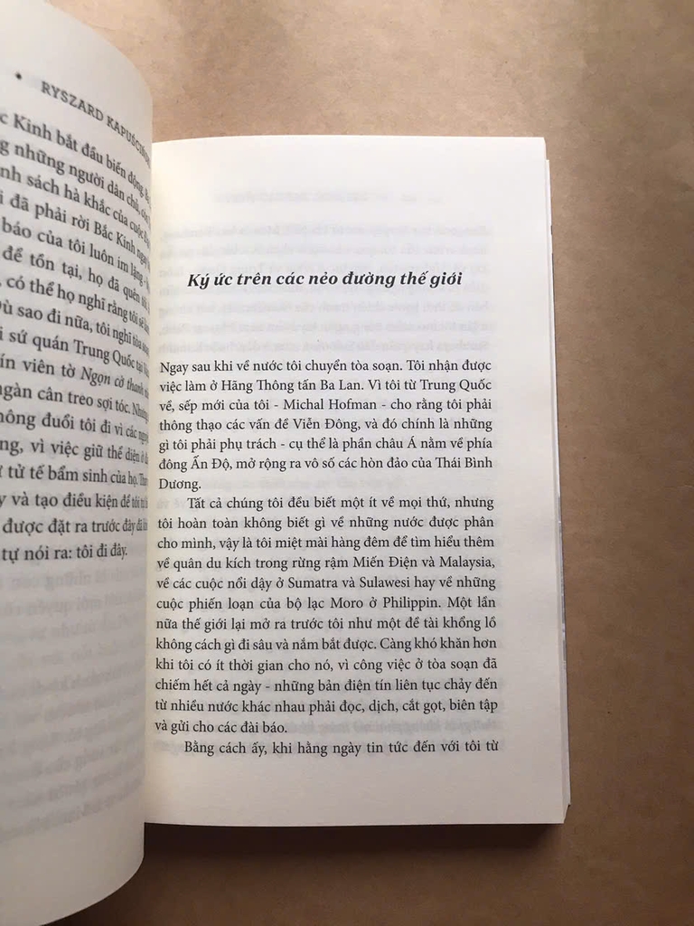 Du Hành Cùng Herodotus