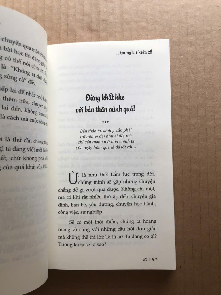 Hiện Tại Kiên Trì Tương Lai Kiên Cố