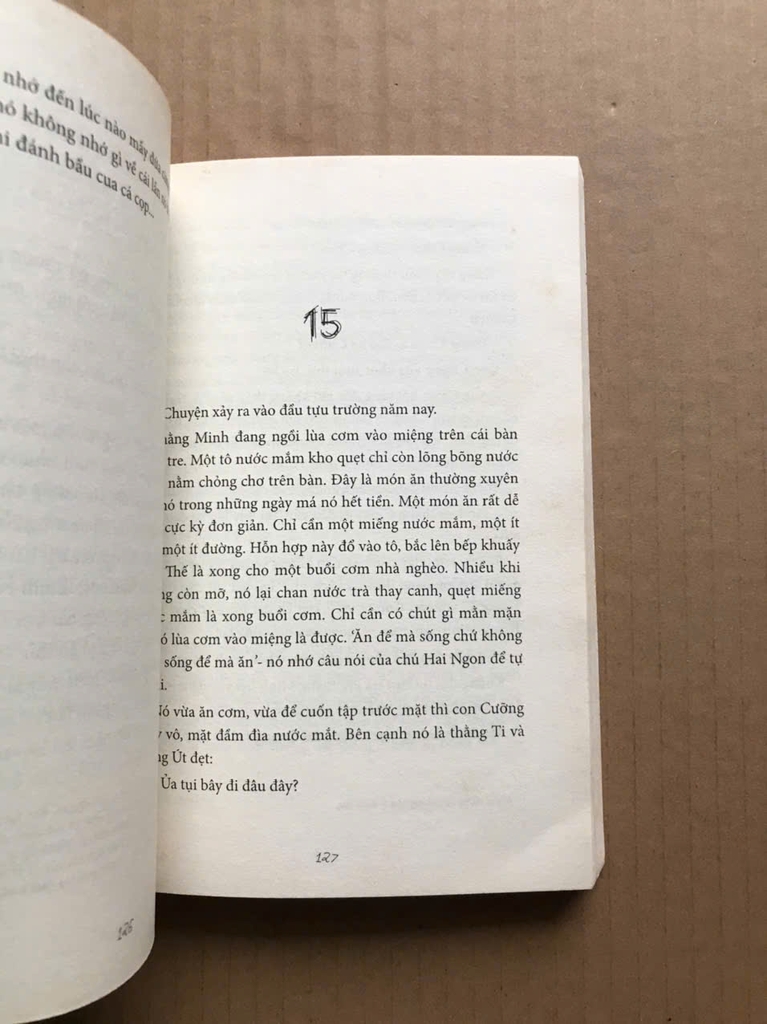 Chú Chiếu Bóng, Nhà Ảo Thuật, Tay Đánh Bài Và Tụi Con Nít Xóm Nhỏ Sài Gòn Năm Ấy