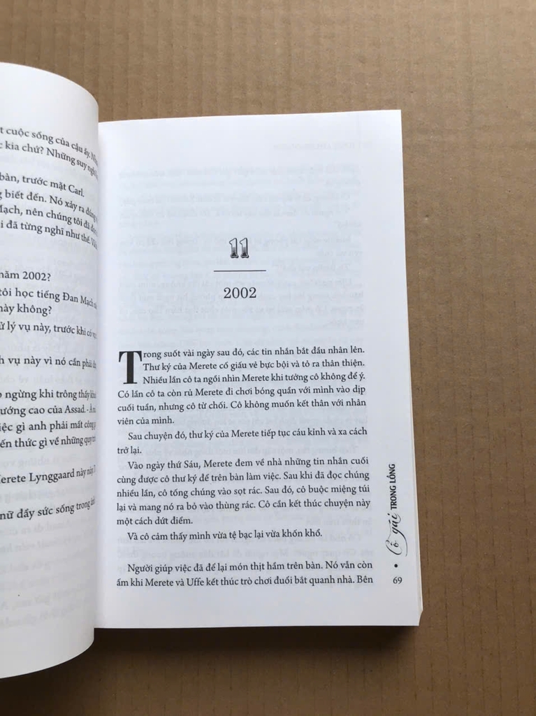 Cô Gái Trong Lồng