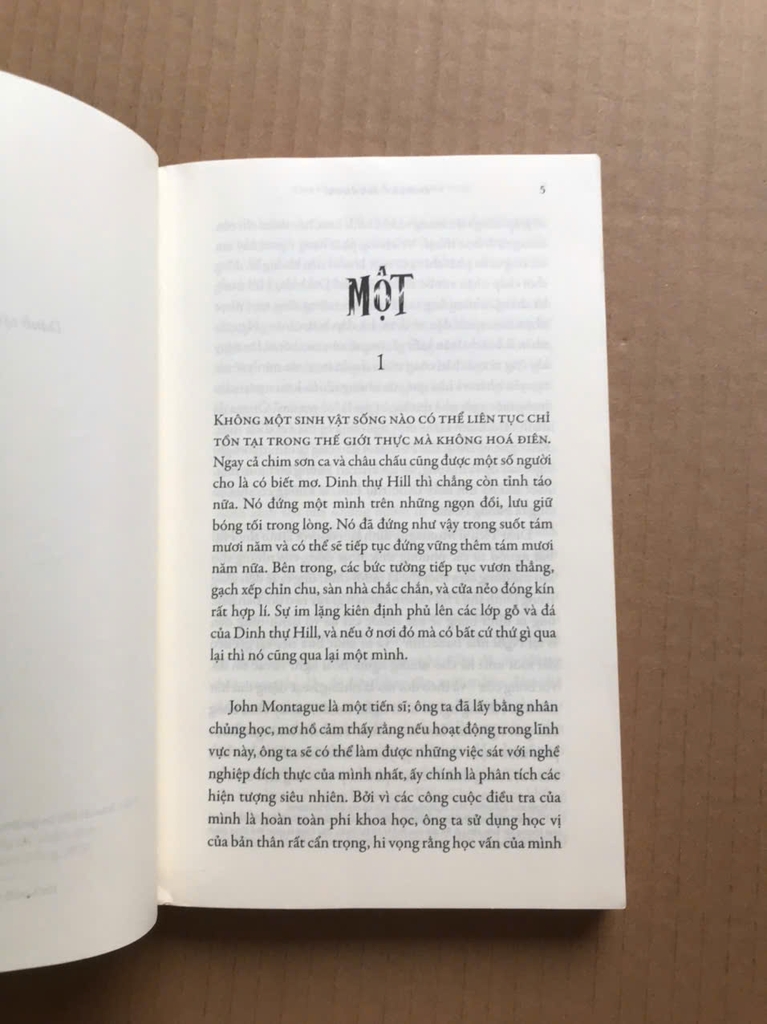 Chuyện Ma Ám Ở Dinh Thự Hill