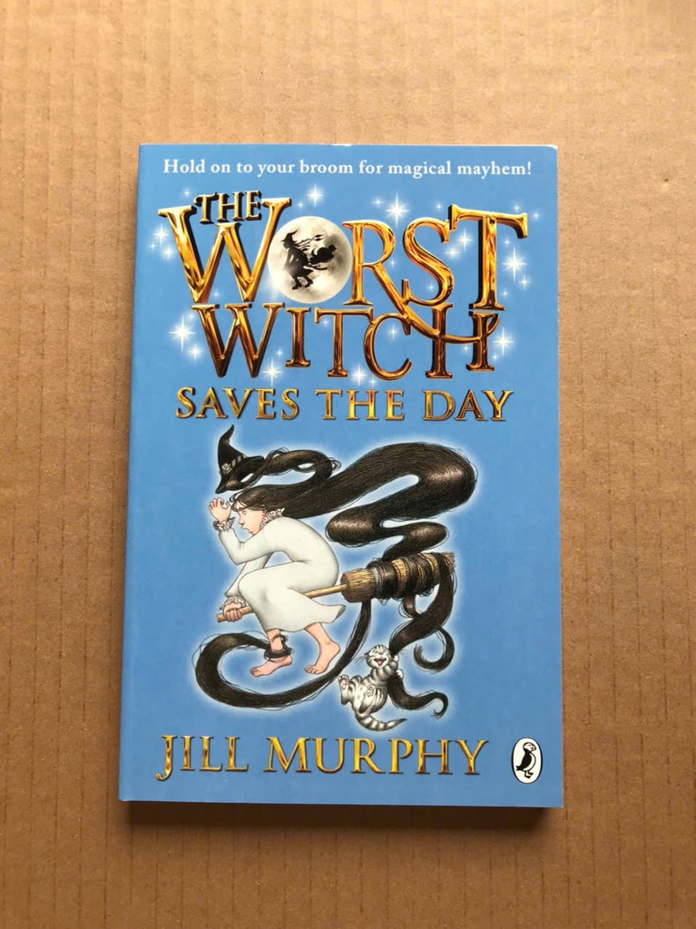Boxset 8 Tập The Worst Witch Complete Adventures ( sách tiếng Anh )