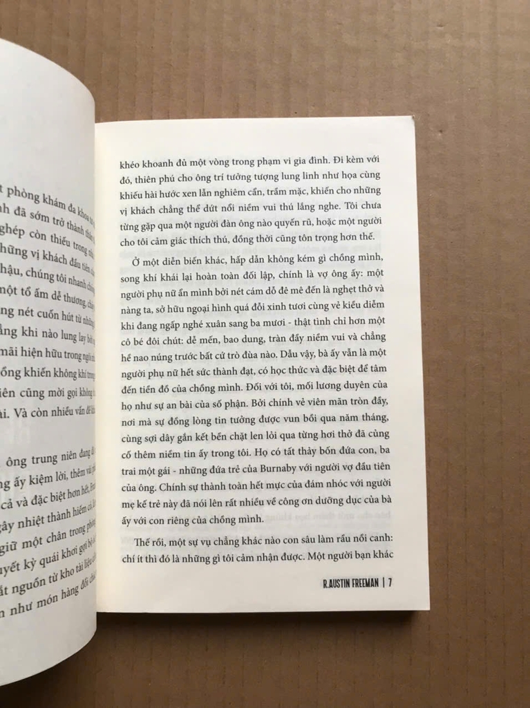 Cuộc Viếng Thăm Của Vị Khách Bí Ẩn