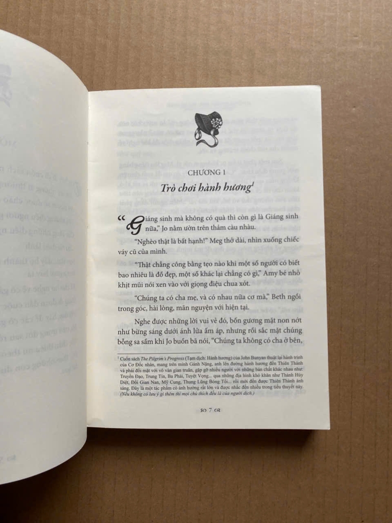 Những Người Phụ Nữ Bé Nhỏ