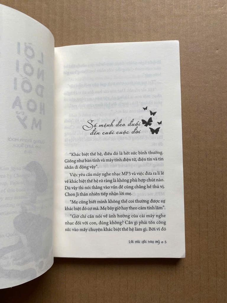 Lời Nói Dối Hoa Mỹ