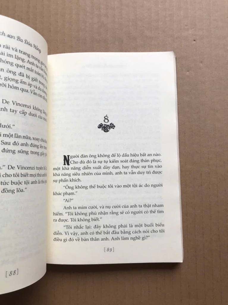 Khách Sạn Ba Đóa Hồng