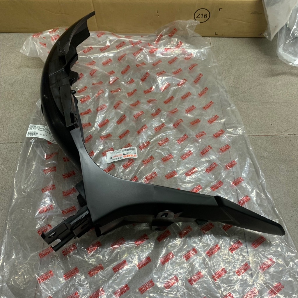 [SIR][18:CHẮN BÙN] YADA-6369 CHẮN BÙN SAU Sirius Fi-Đuôi dè biển số(Đen nhám) (7) [Yamaha]