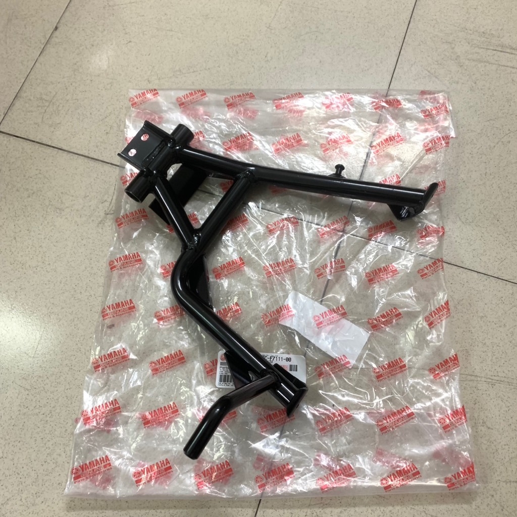 [SIR][33:ĐẾ CHÂN] YAPT-2056-Sirius Fi(14-20) Chống đứng (1) [Yamaha]