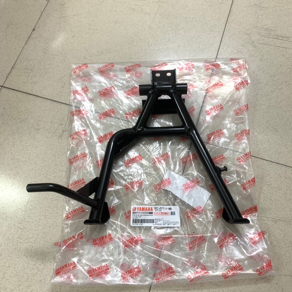 [SIR][33:ĐẾ CHÂN] YAPT-2056-Sirius Fi(14-20) Chống đứng (1) [Yamaha]