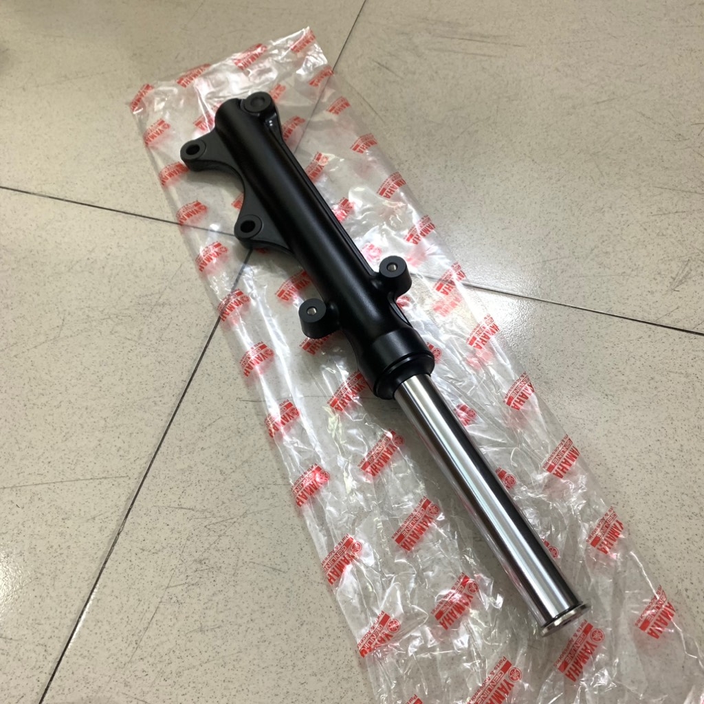 YADA-6069-Phuộc trước Đen-EX135(11-14) Phải-[Yamaha]