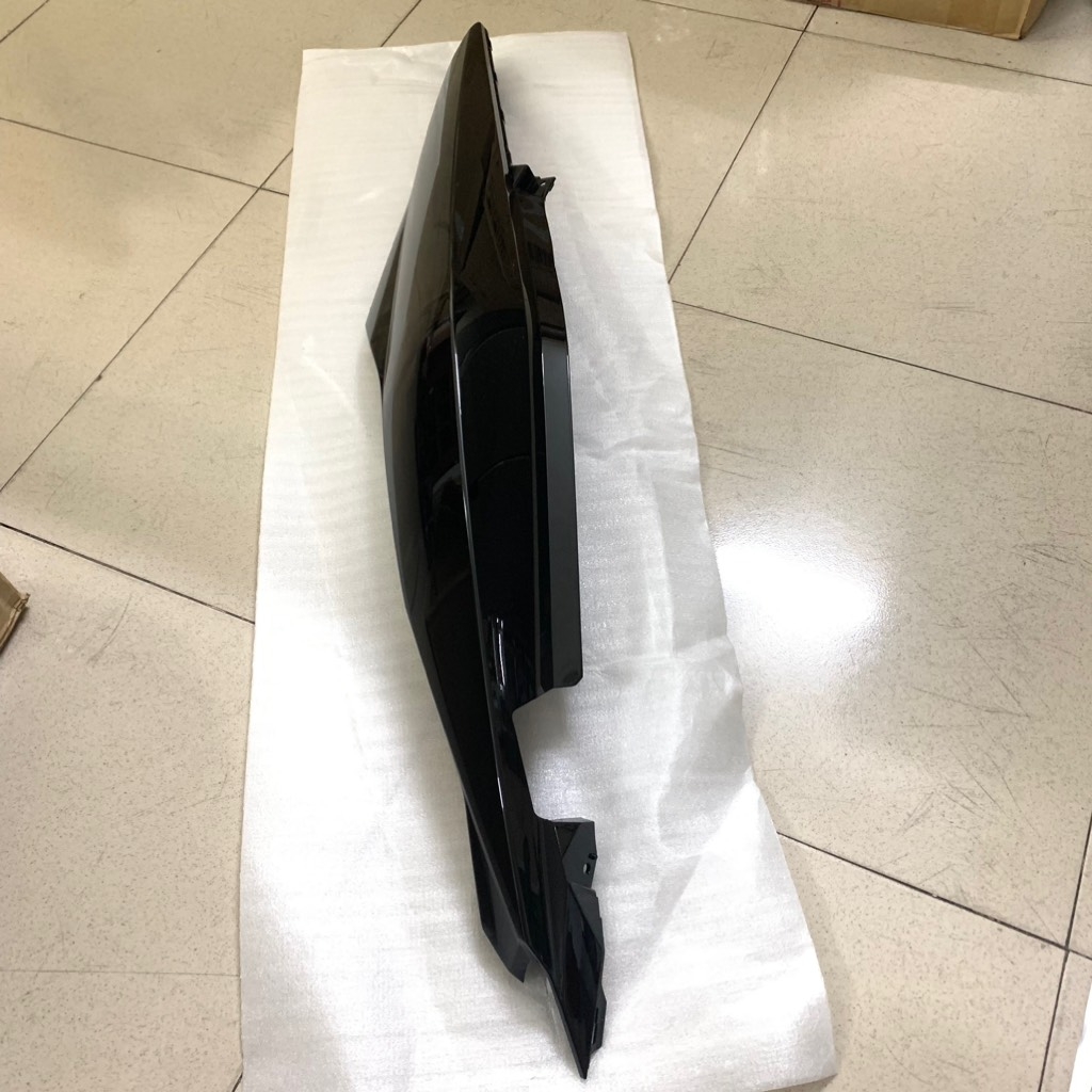YADA-EX150(15-18)-ĐEN BÓNG-6 Ốp sườn trái-[Yamaha]