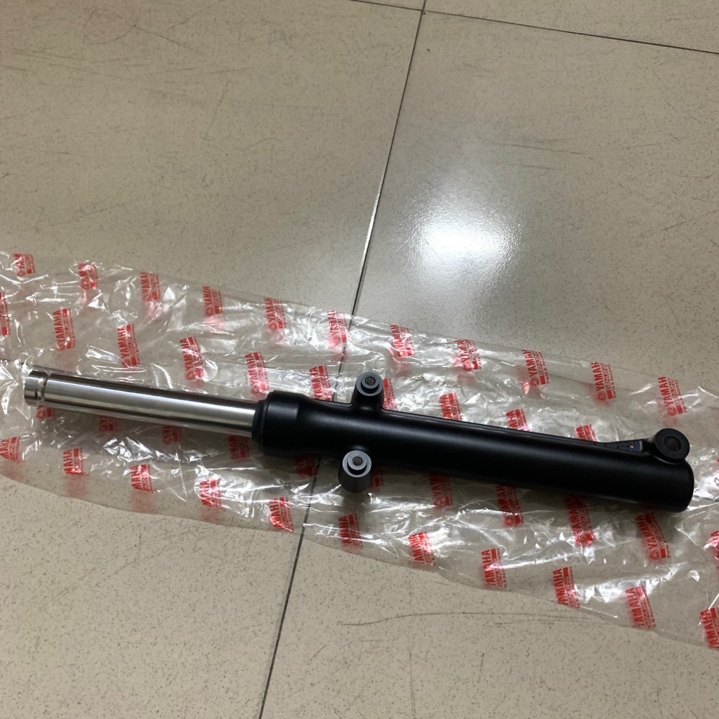 YADA-6062-Phuộc trước Đen-EX150(15-18) Trái-[Yamaha]