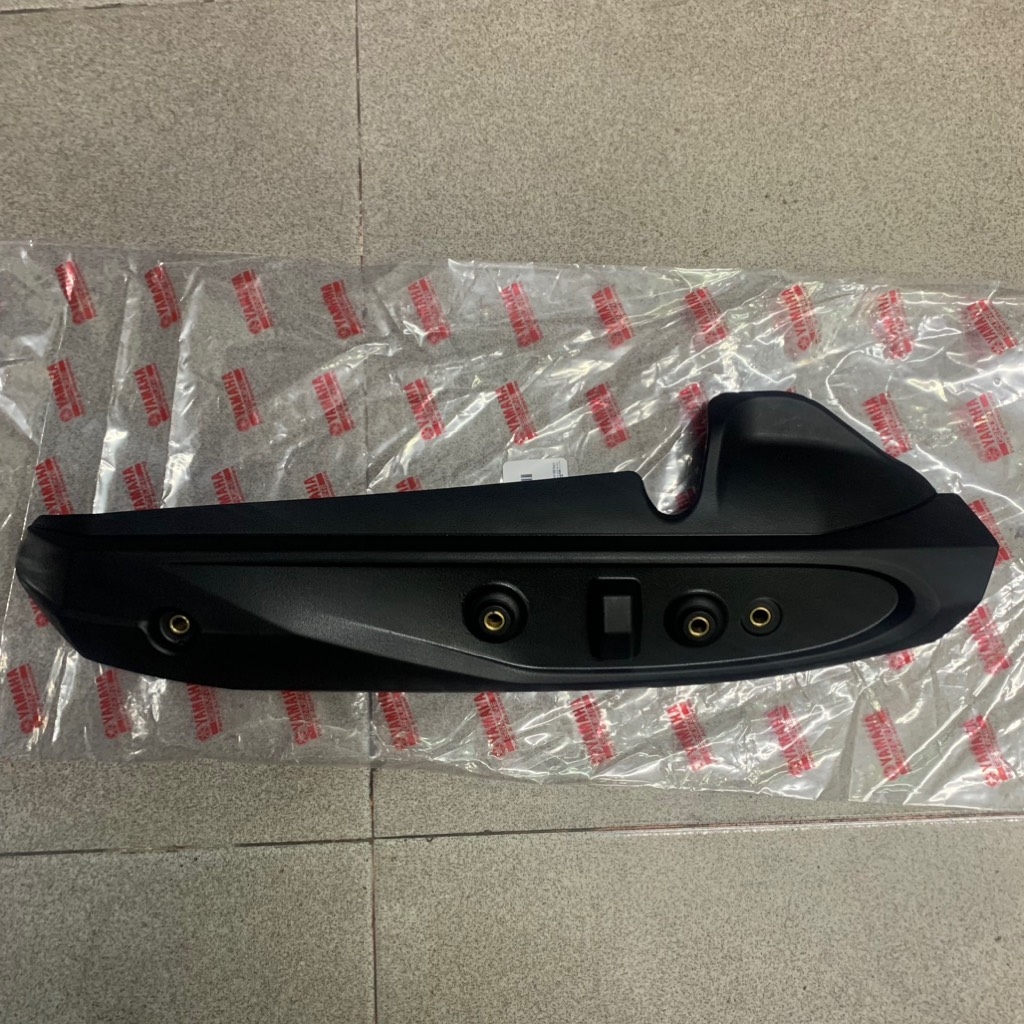 YADA-6196-Ốp pô Luvias-Đen nhám Phụ tùng phụ kiện xe máy CPCH-[Yamaha]