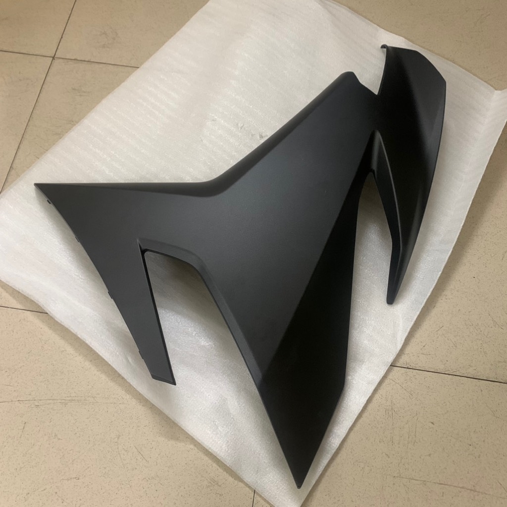 YADA-EX150(15-18)-Đen mờ-4 Yếm sườn trái-[Yamaha]