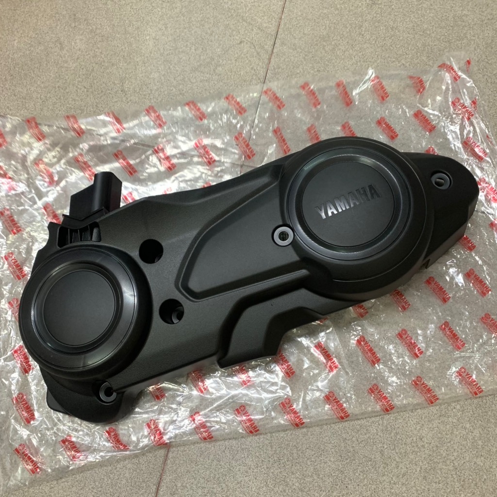 [NVX155_V1][11:VỎ MÁY] YADA-6237-NVX155-V1-V2-Ốp lốc máy(Đen nhám)-[Yamaha] (8)
