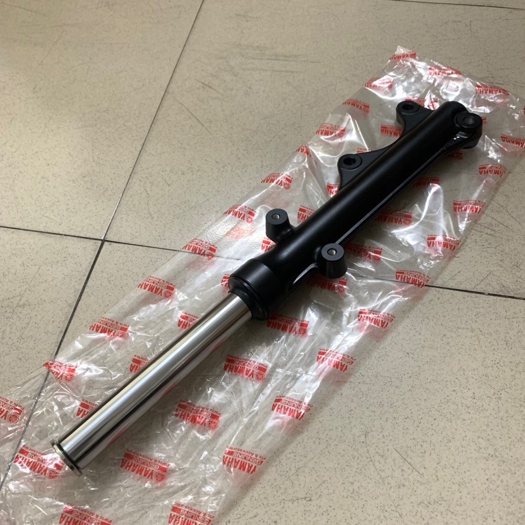 YADA-6069-Phuộc trước Đen-EX135(11-14) Phải-[Yamaha]